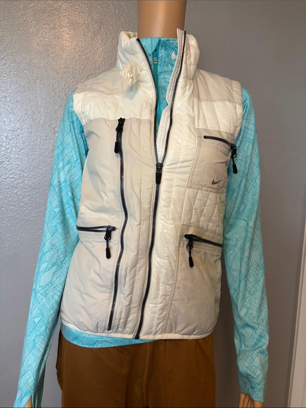 Nike Women's Cream Quilted Vest with Zip Pockets